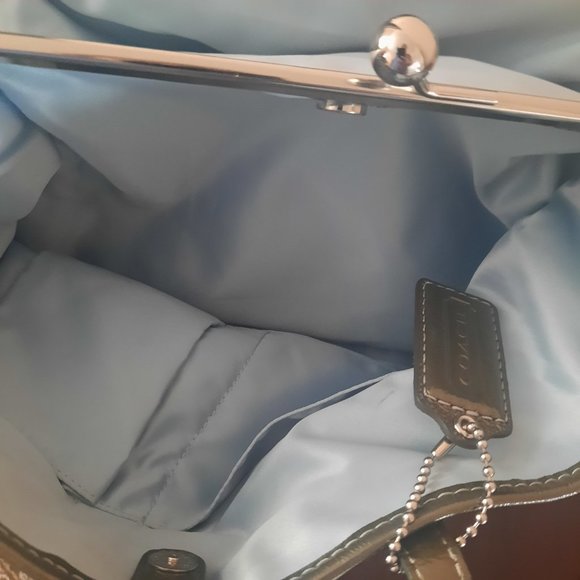 Coach Pewter Patent Leather Signature Logo Kiss Lock Purse Bag - Picture 14 of 16